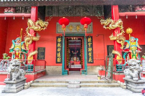 ¡Sumérgete en la Historia y la Naturaleza en el Templo de Guan Di en Hengshui!